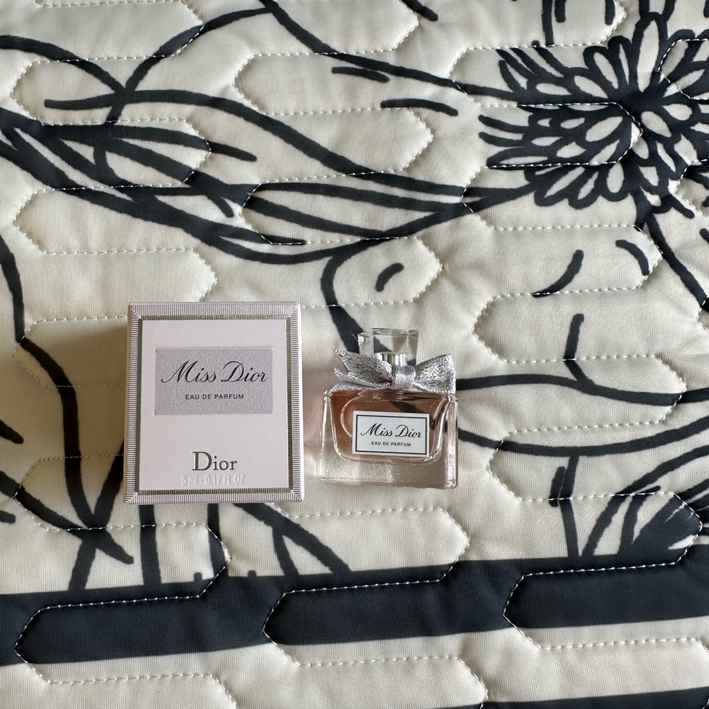 Dior Miss Dior Eau de Parfum with Silver Accents - Picture 3 of 3